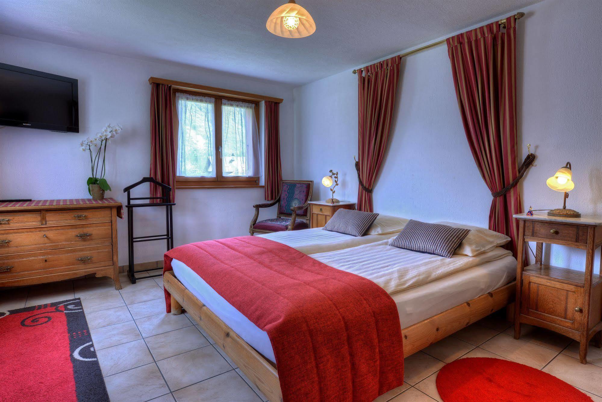 Reves Gourmands, Hotellerie & Gastronomie Vernayaz Εξωτερικό φωτογραφία