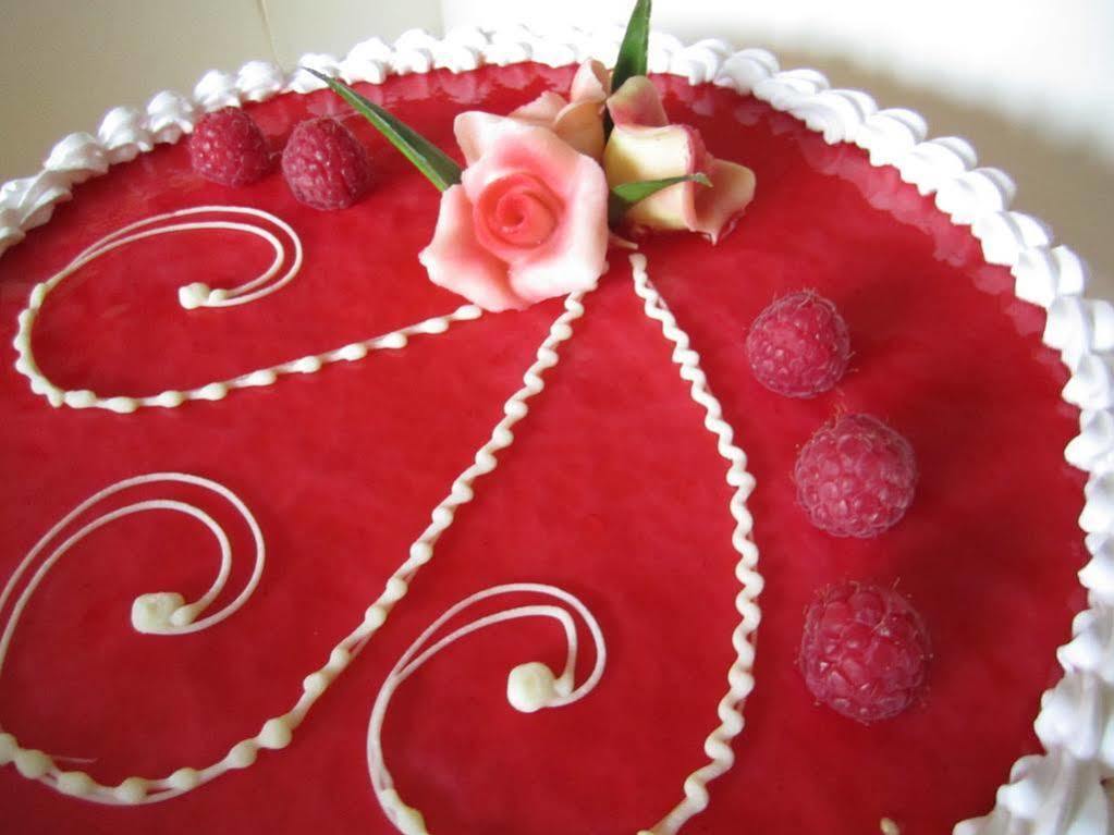 Reves Gourmands, Hotellerie & Gastronomie Vernayaz Εξωτερικό φωτογραφία