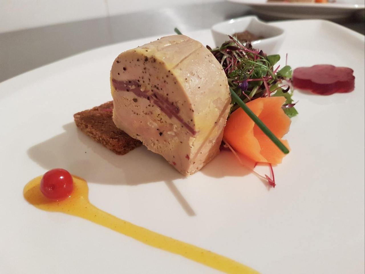 Reves Gourmands, Hotellerie & Gastronomie Vernayaz Εξωτερικό φωτογραφία