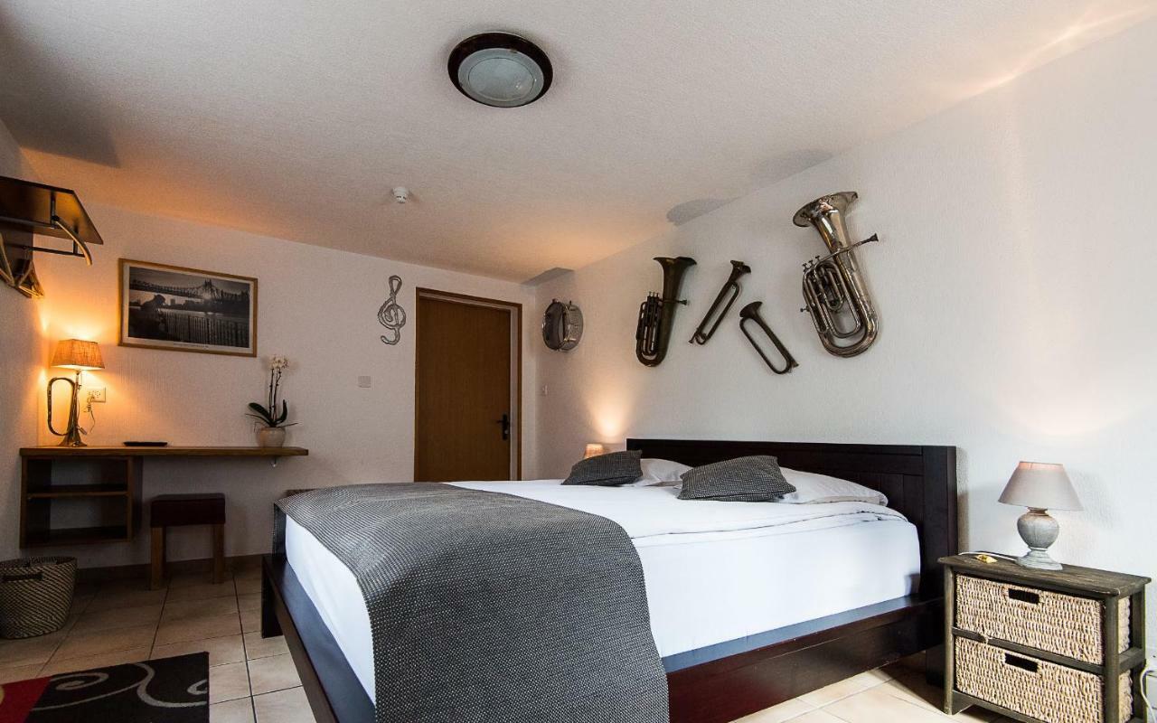 Reves Gourmands, Hotellerie & Gastronomie Vernayaz Εξωτερικό φωτογραφία